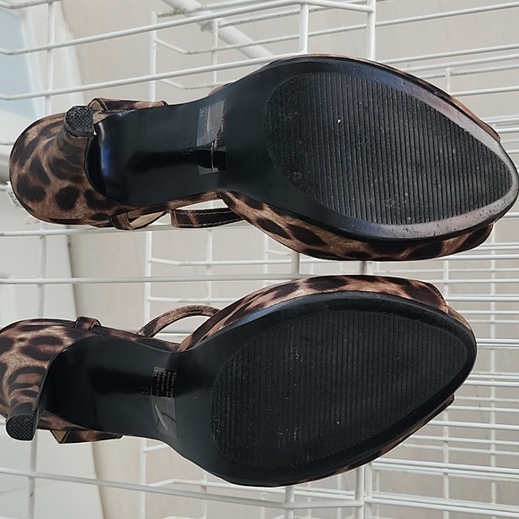 LEOPARD pattern heels, size 8.5 - Picture 4 of 4